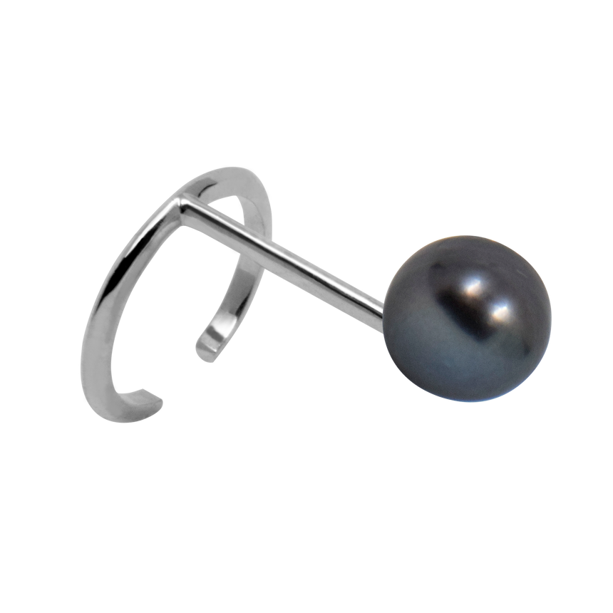 silver ring with fresh water pearl