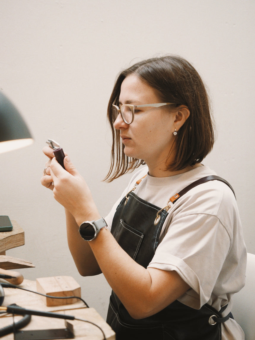 Measuring a wax ring with jewelry tools